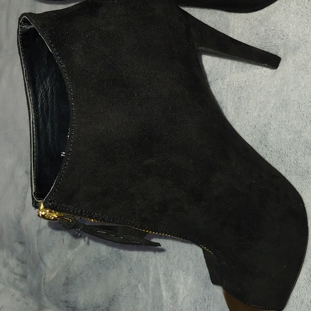Booties - Picture 10 of 10